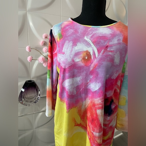 Lilly London Women's Tunic Style Colorful Abstract Artsy Top Size Medium - Picture 1 of 6